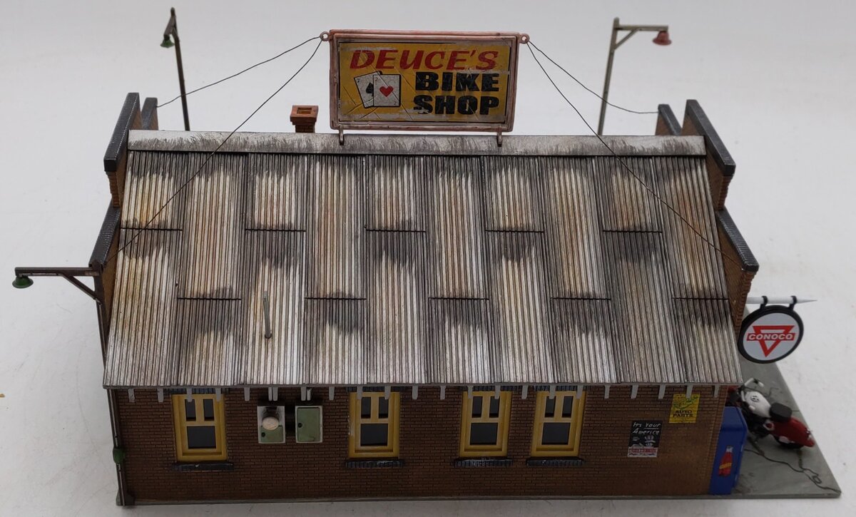 Woodland Scenics BR5045 HO Built-&-Ready Deuce's Bike Shop Assembled Building EX