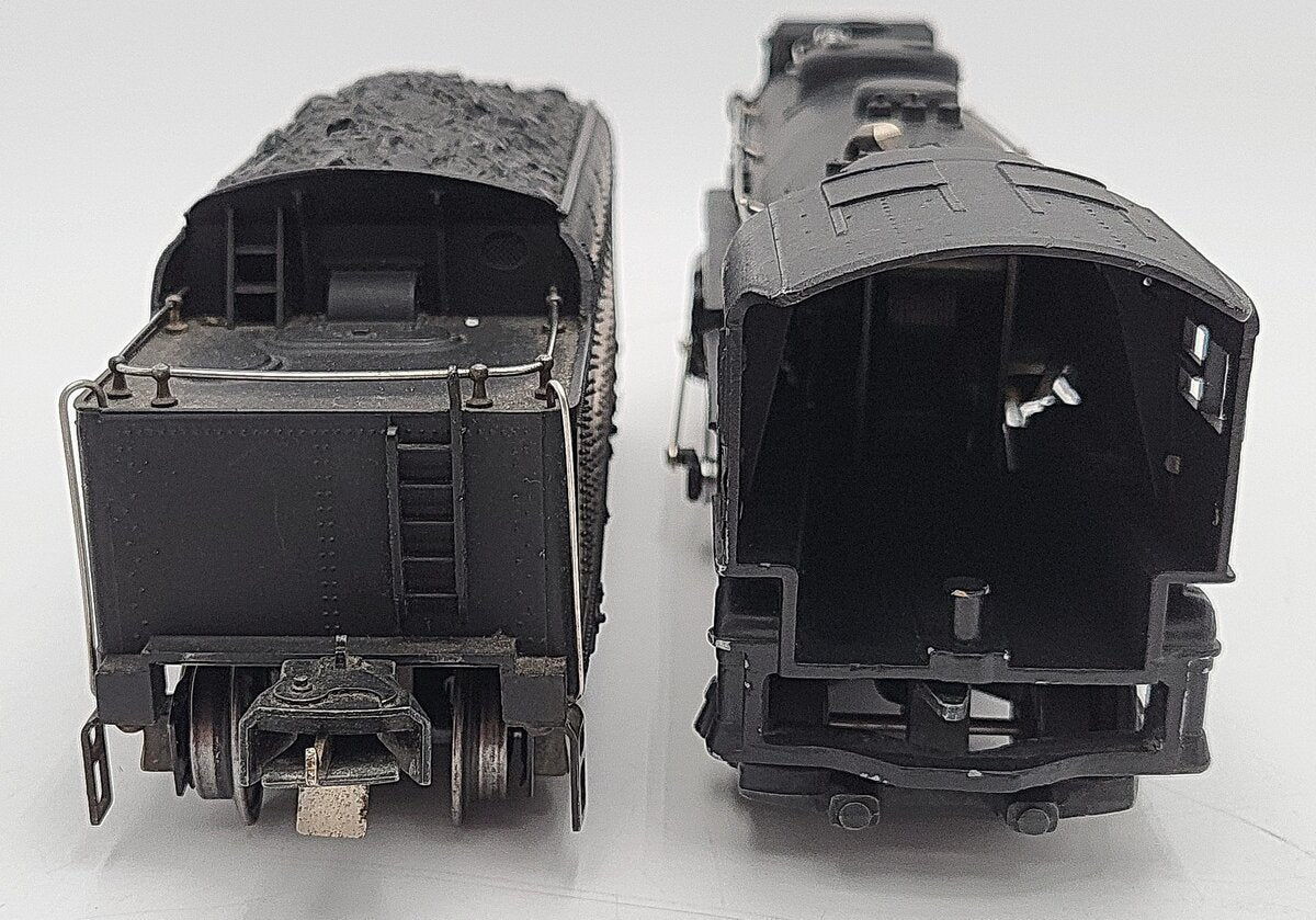 Lionel 225E Vintage O 2-6-2 Diecast Steam Locomotive w/ 2235W Tender -Repainted