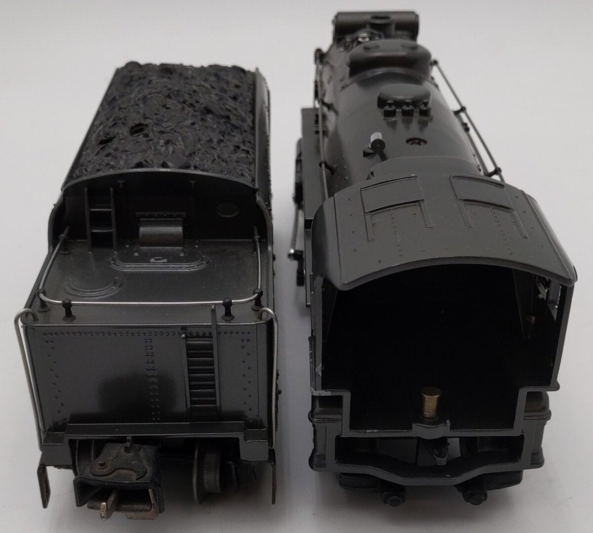 Lionel 225E Vintage O 2-6-2 Diecast Grey Steam Locomotive w/2235W Tender