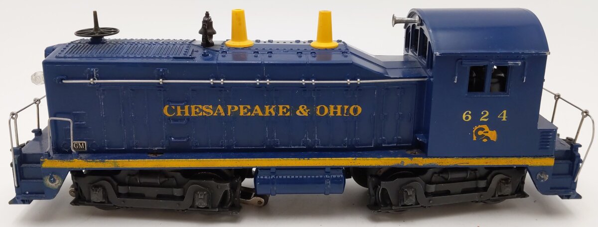 Lionel 624 Vintage O Gauge Chesapeake & Ohio NW-2 Powered Diesel Locomotive VG