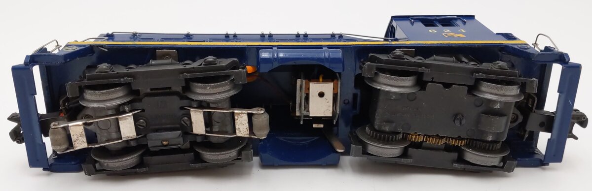 Lionel 624 Vintage O Gauge Chesapeake & Ohio NW-2 Powered Diesel Locomotive VG