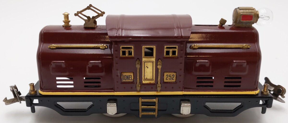 Lionel 252 Vintage O Prewar Red Electric Locomotive