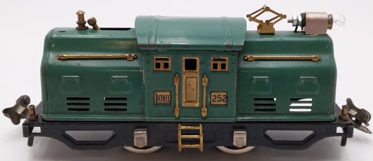 Lionel 252 Vintage O Prewar Peacock Tinplate Electric Locomotive VG
