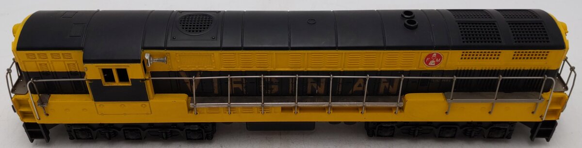 Lionel 2331 Vintage O Virginian FM Trainmaster Powered Diesel Loco - Blk Stripe EX