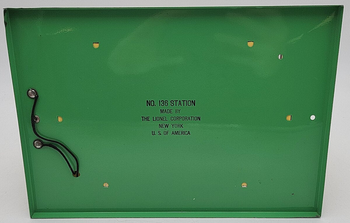 Lionel 136 Vintage O Prewar Tinplate Station