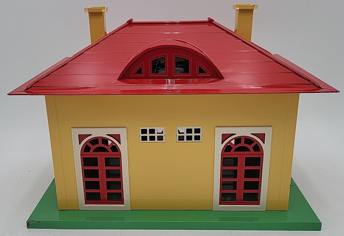 Lionel 136 Vintage O Prewar Tinplate Station