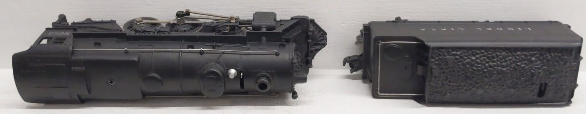 Lionel 2025 Vintage O 2-6-2 Diecast Steam Locomotive with 2466WX Tender VG