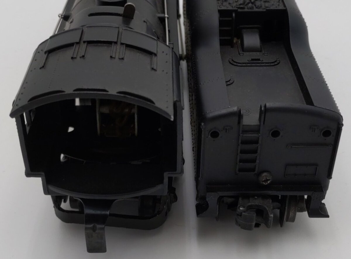 Lionel 646 Vintage O 4-6-4 Diecast Steam Locomotive & 2046W Whistle Tender