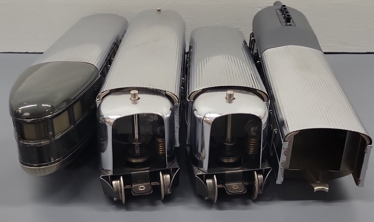 Lionel 616W Vintage O Prewar Flying Yankee Powered Streamliner (Set of 4)