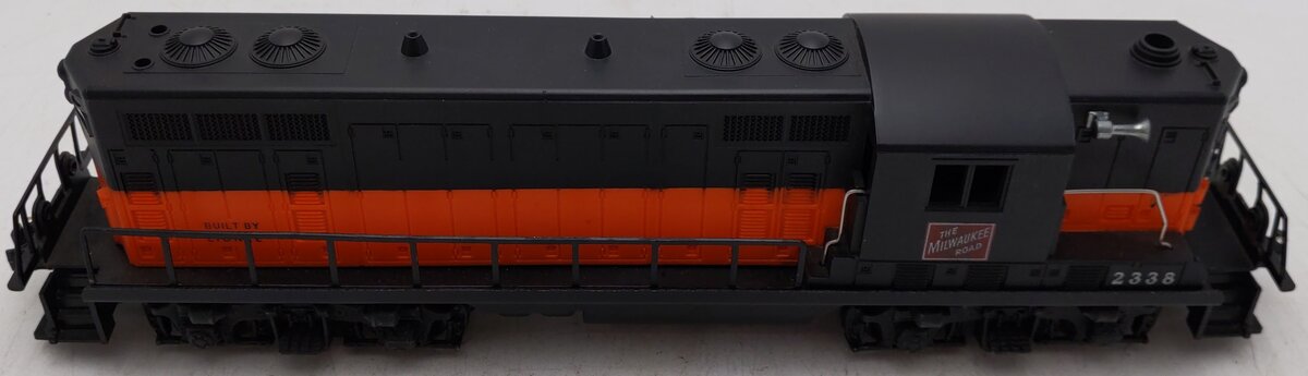 Lionel 2338 Vintage O Gauge Milwaukee Road Powered GP-7 Diesel Locomotive VG
