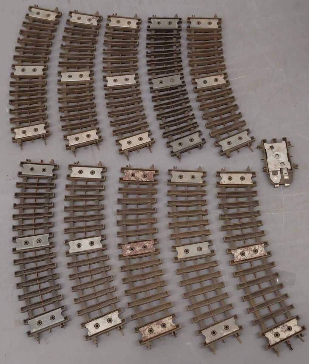 Lionel 49 Vintage O "Super O" Insulated Curved Track (10)
