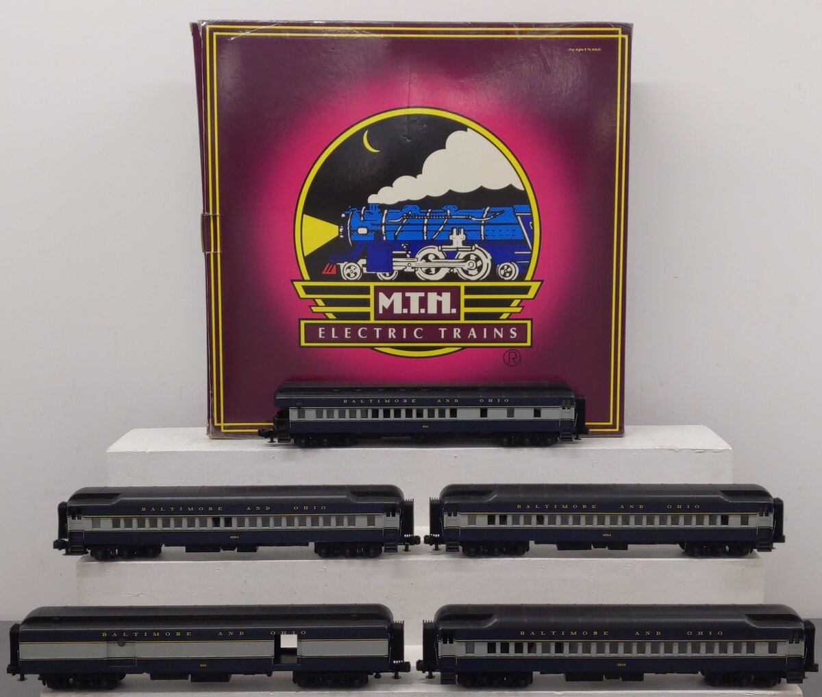 MTH 20-4054 O Scale Baltimore & Ohio 70' Madison Passenger 5 Car Set EX/Box