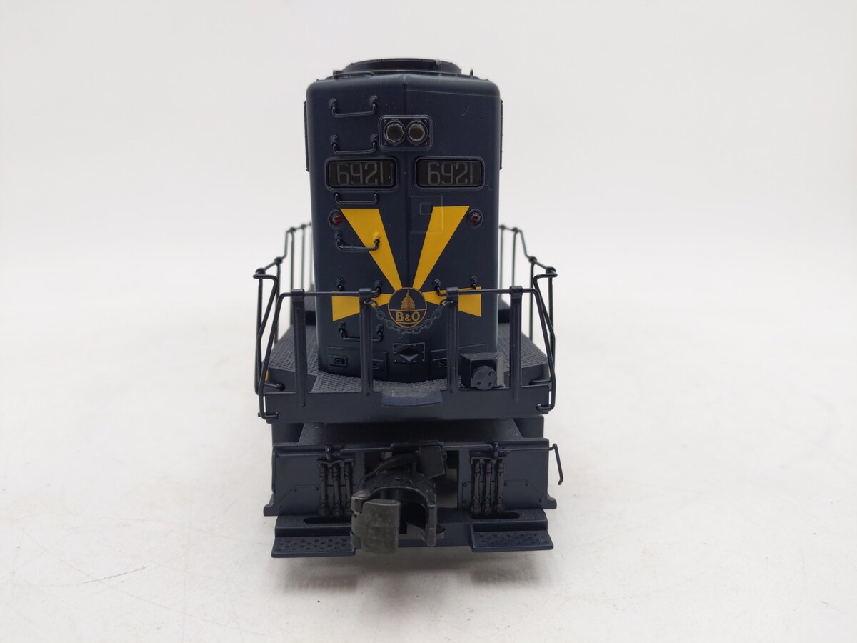 MTH 20-2909-3 O Gauge Baltimore & Ohio GP-30 Diesel Engine (Non-Powered) #6921 EX/Box