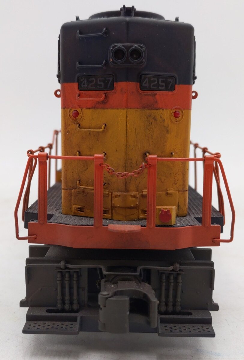 MTH 20-2374-1 O Gauge Weathered Chessie GP-40 Powered Diesel Engine w/PS2 #4257/Box