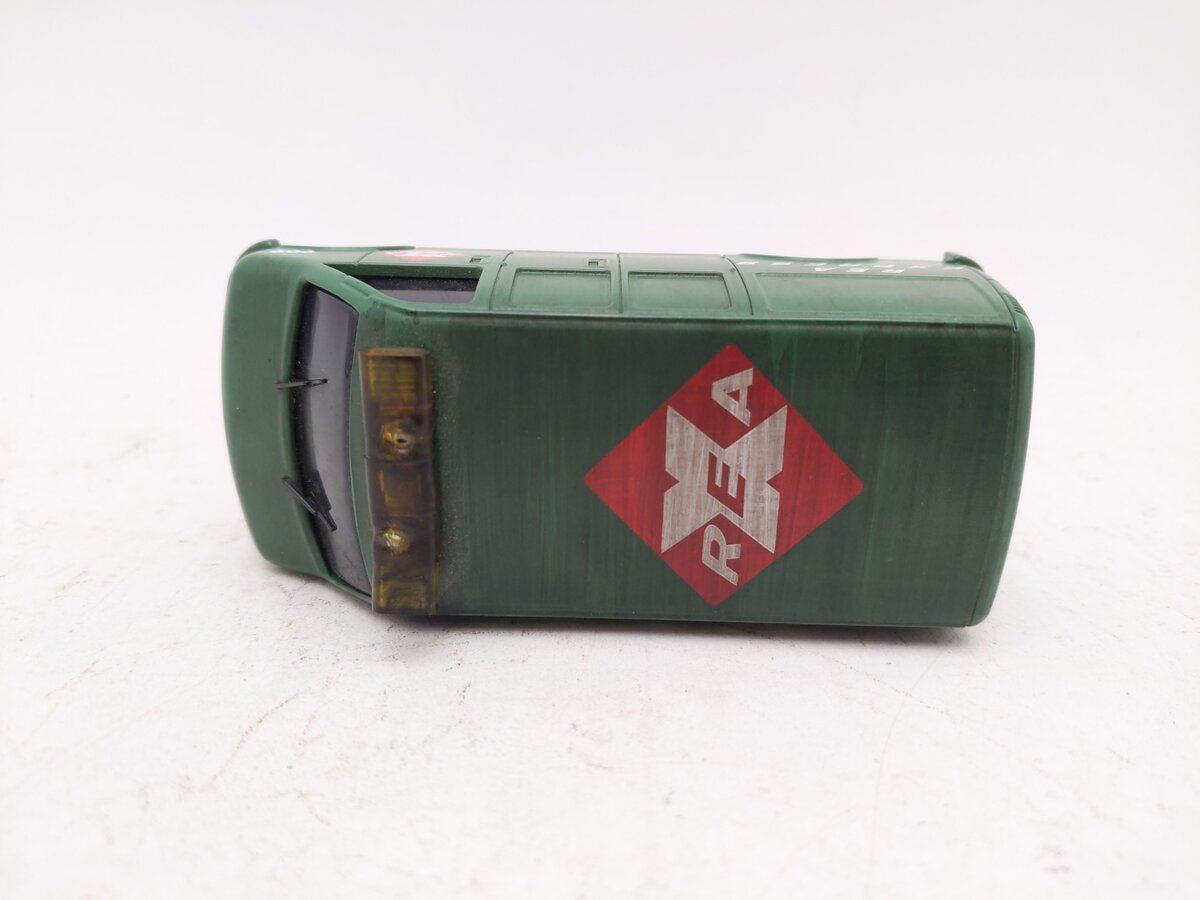 K-Line K2629-09 O Gauge Custom Weathered REA Express Motorized Van #909/Box