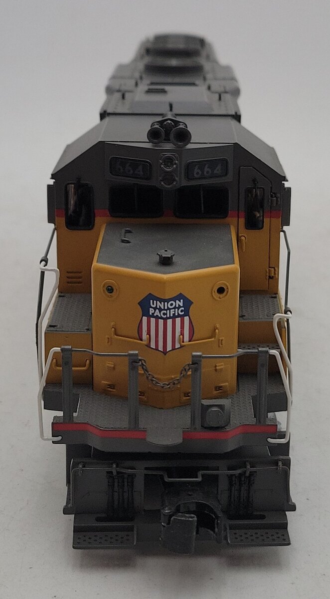 MTH 20-2422-3 Union Pacific GP-40 Non-Powered Diesel Engine #664 LN/Box