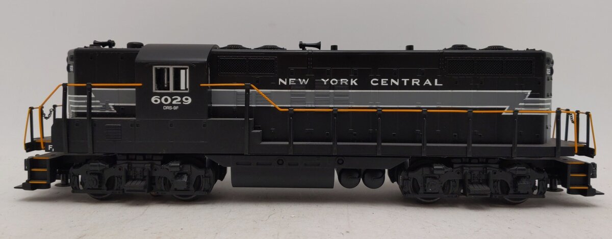 MTH 30-2316-3 New York Central GP-9 Non-Powered Diesel Engine #6029  EX/Box