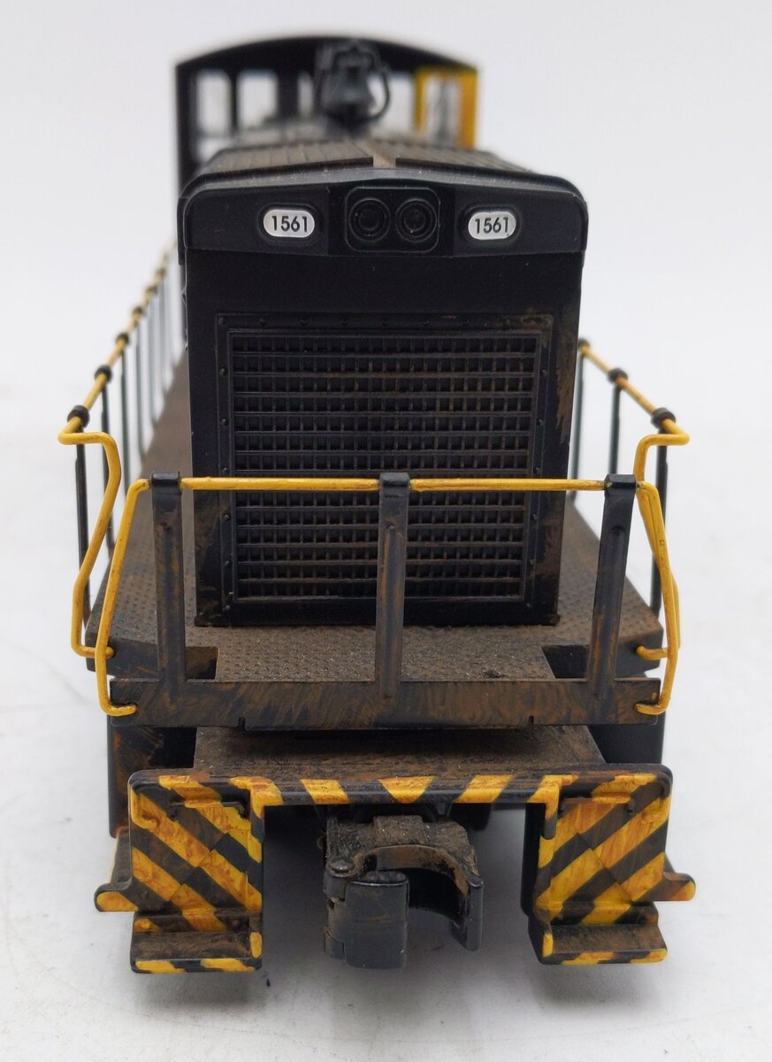 MTH 30-2375-1 P&LE SW-1500 Diesel Switcher w/PS2 #1561 EX/Box