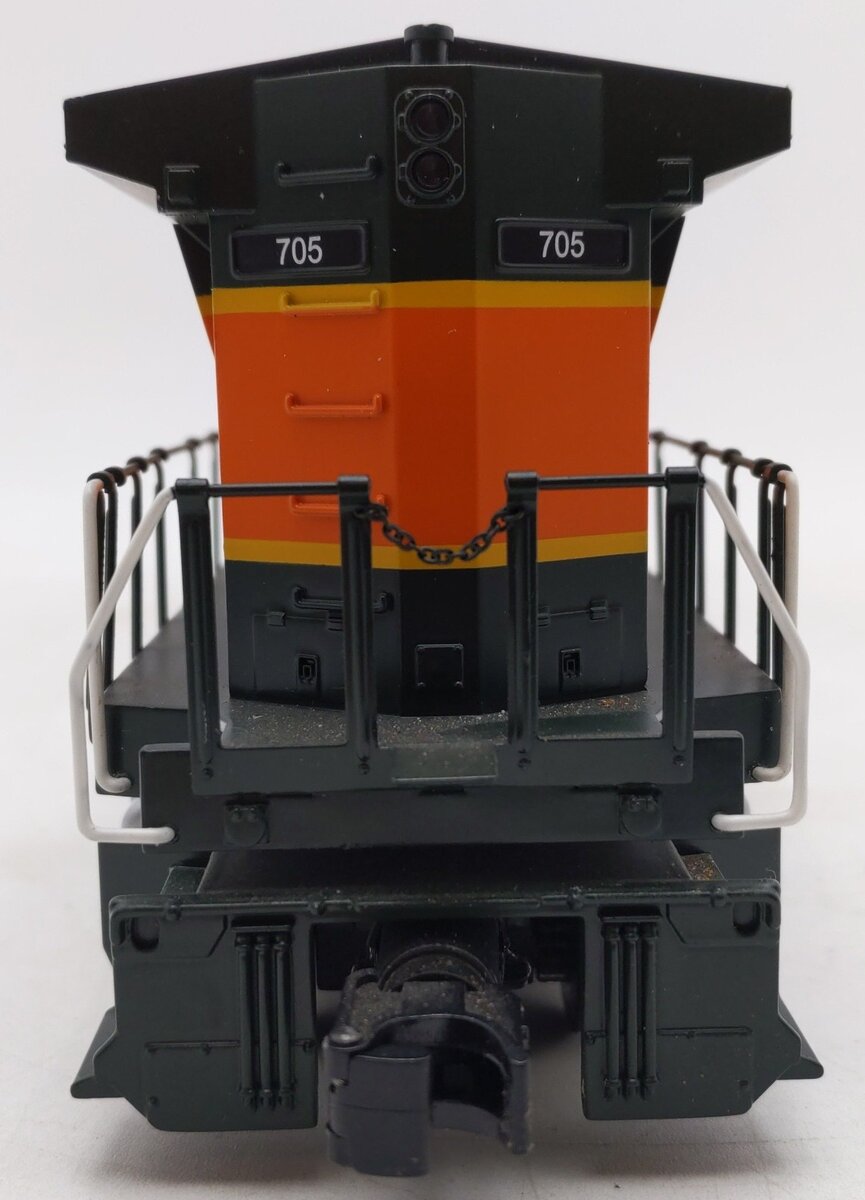 MTH 30-2307-1 BNSF (Pumpkin) Dash-8 Diesel Engine with Proto-Sound 2.0 #810 EX/Box