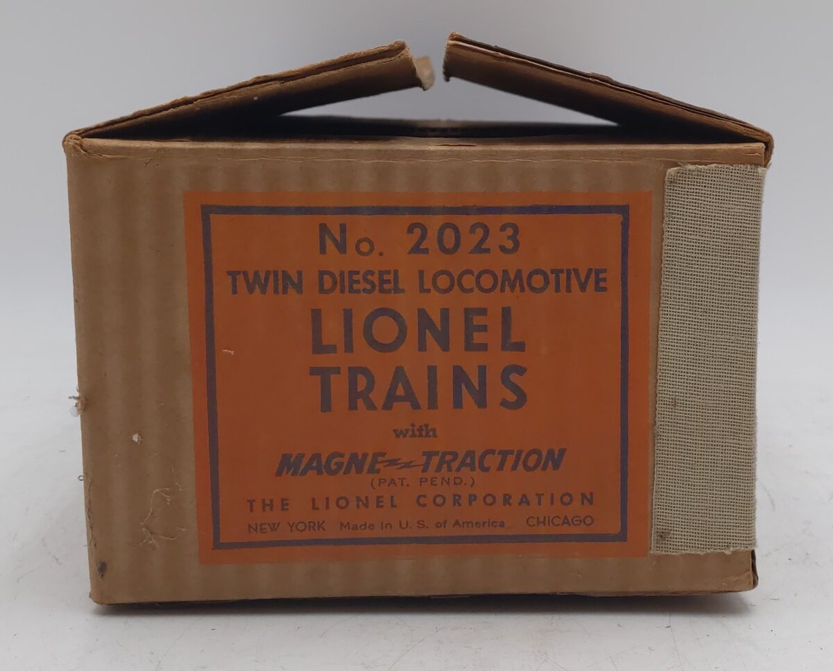 Lionel 2023 Vintage O Union Pacific Alco AA Diesel Locomotive Set EX/Box