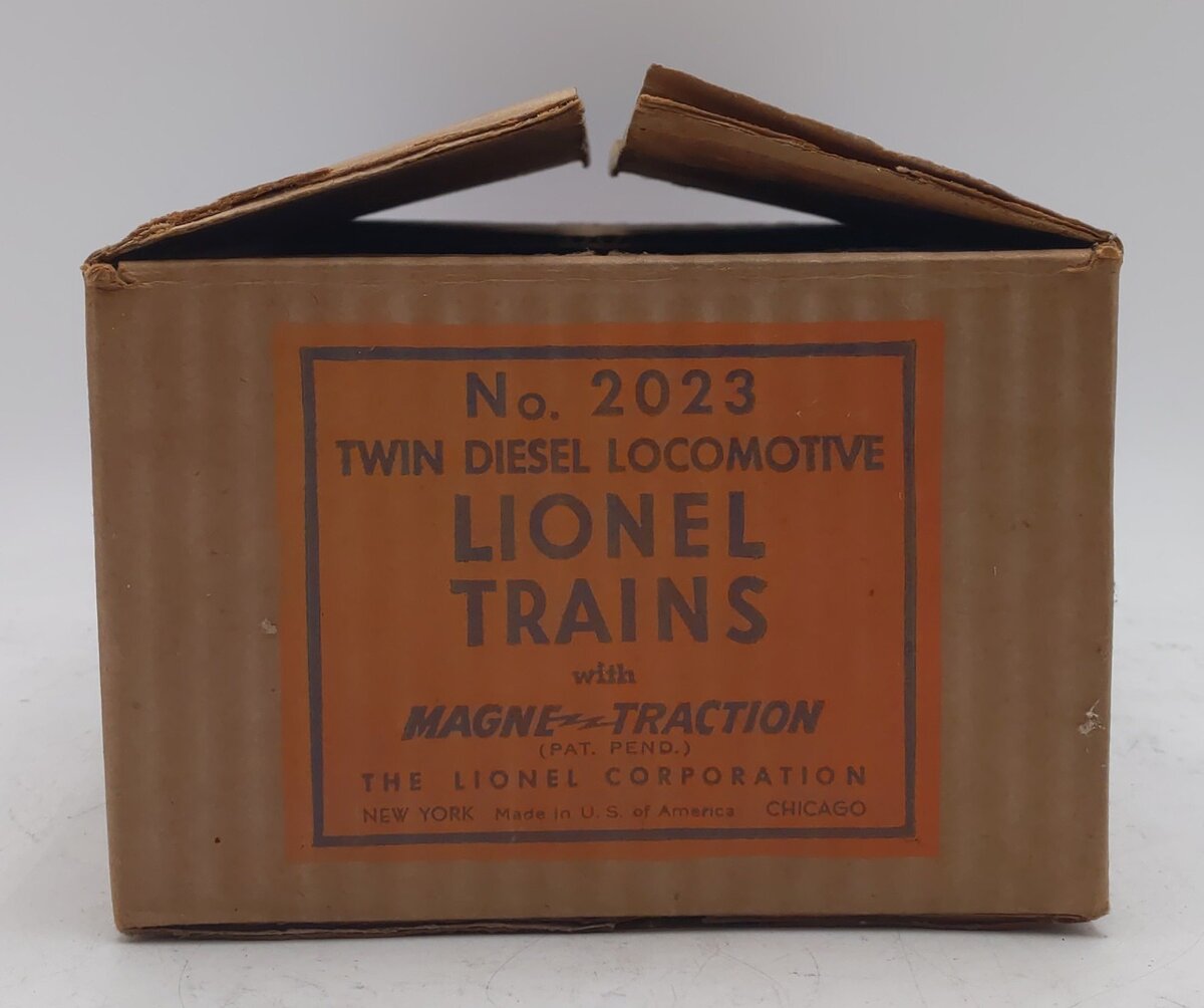 Lionel 2023 Vintage O Union Pacific Alco AA Diesel Locomotive Set EX/Box