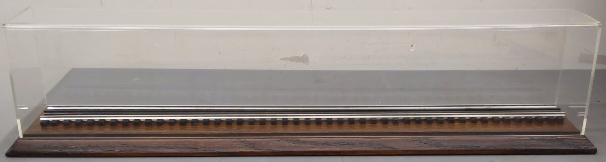 Lionel 6-18005 O NYC 4-6-4 700E Hudson Steam & Tender #5340 w/ Display Case EX/Box