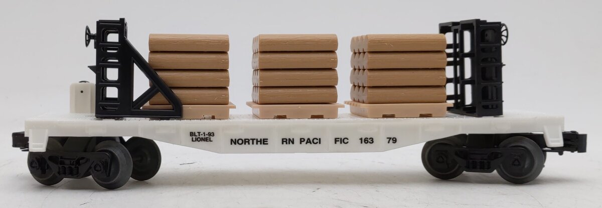 Lionel 6-16379 O Gauge Northern Pacific Flatcar w/ Wood Load NIB