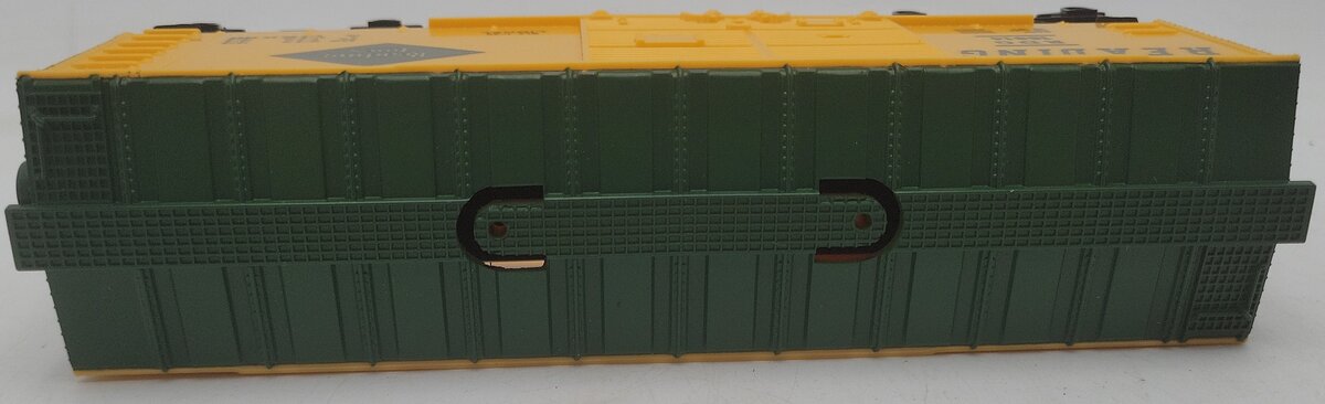 Lionel 6-16614 O Gauge Reading Operating Cop and Hobo Boxcar EX/Box