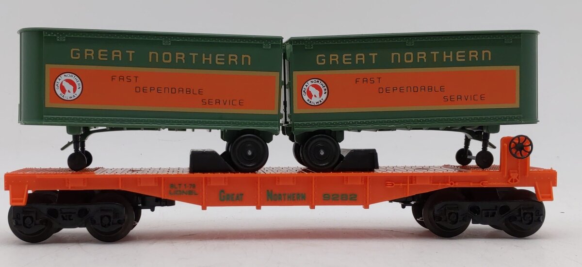 Lionel 6-9282 O Gauge Great Northern Flatcar #9282 with Trailers EX/Box