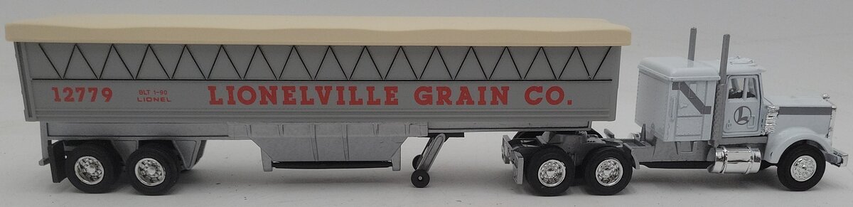 Lionel 6-12779 O Gauge Lionelville Grain Co. Tractor & Grain Rig EX/Box