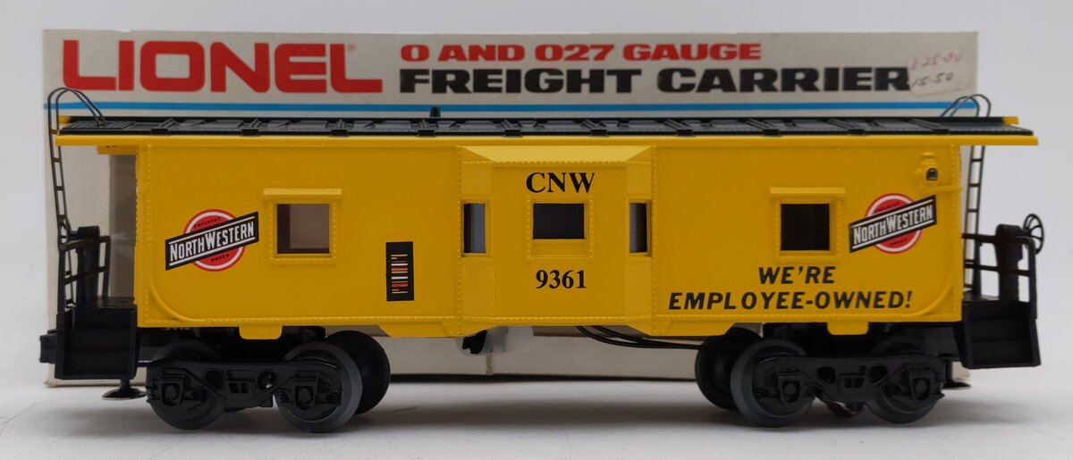 Lionel 6-9361 O Chicago & North Western Bay Window Illuminated Caboose #9361 NIB