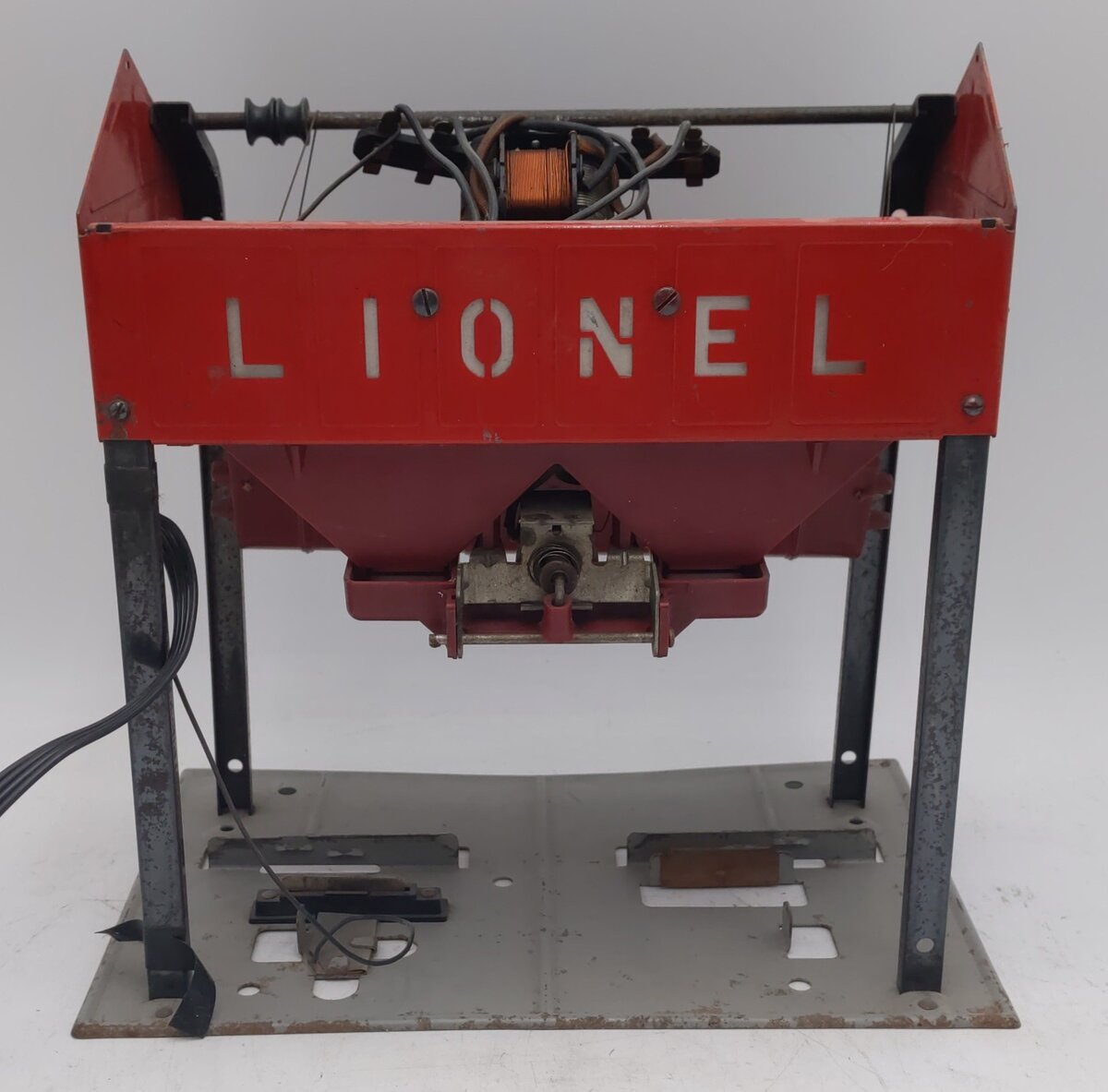 Lionel 497 Vintage O Operating Coaling Station