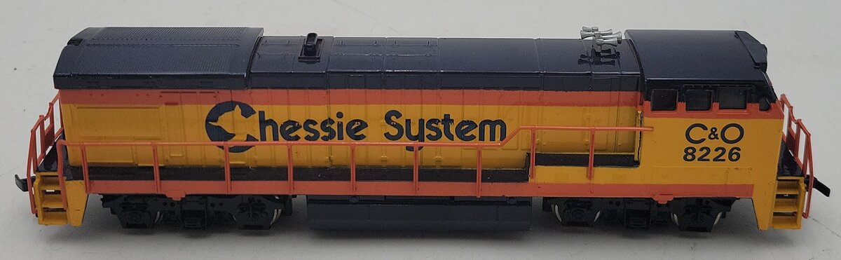 Bachmann 41-650-09 HO C&O BQ 23-7 Diesel #8226 EX/Box