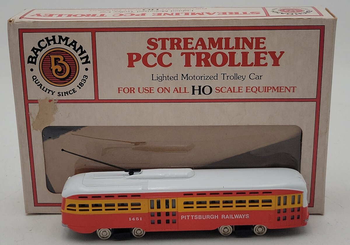 Bachmann 41-629-C4 HO Scale Pittsburgh Railways Streamline PCC Trolley #1451 EX/Box