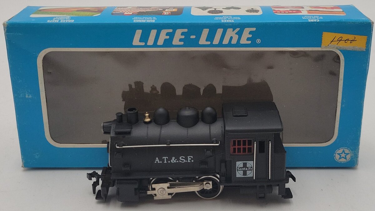 Life Like 8302 HO Atchison, Topeka & Santa Fe Dockside Locomotive