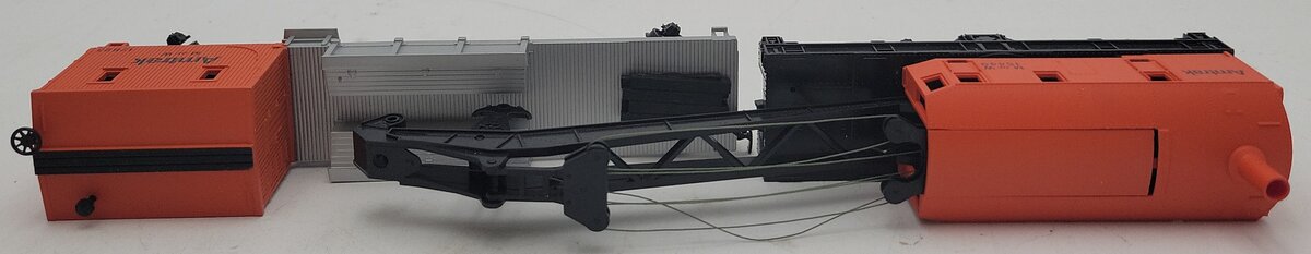Bachmann 1438 HO Scale Amtrak Crane Car and Boom Tender Set EX/Box