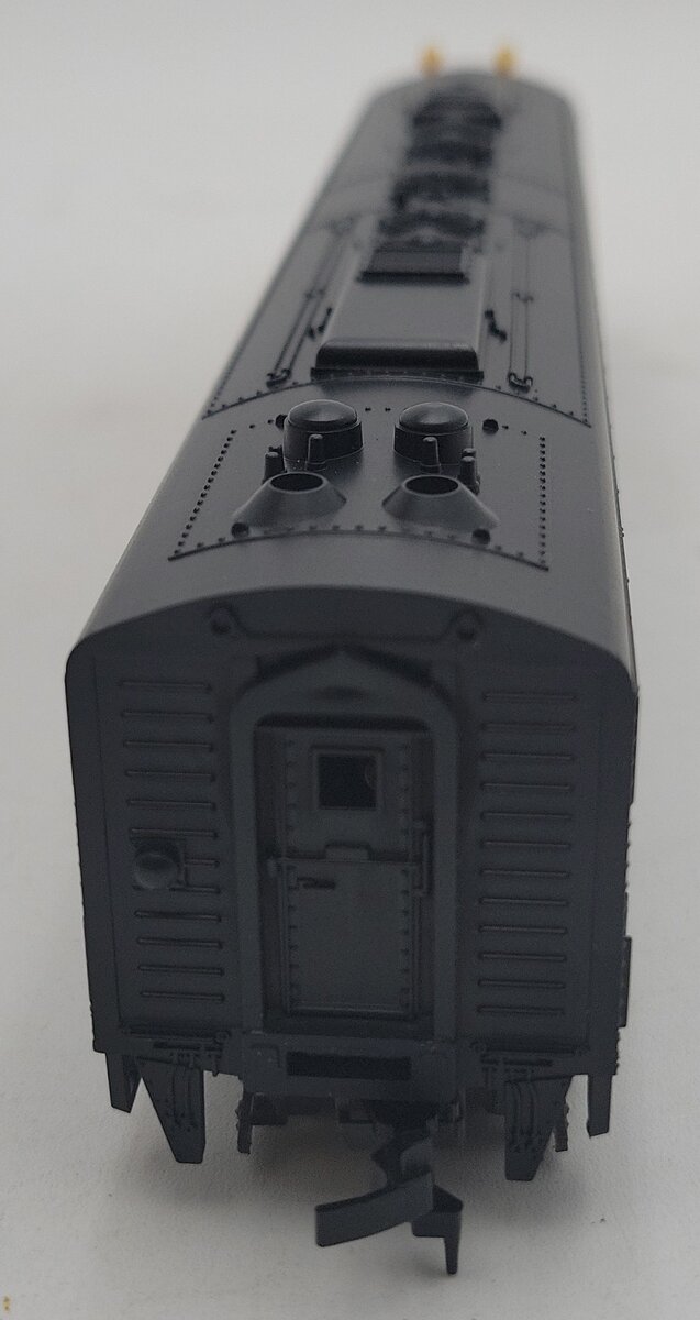Model Power 909 HO Undecorated EMD E-7 Powered Diesel Locomotive LN/Box