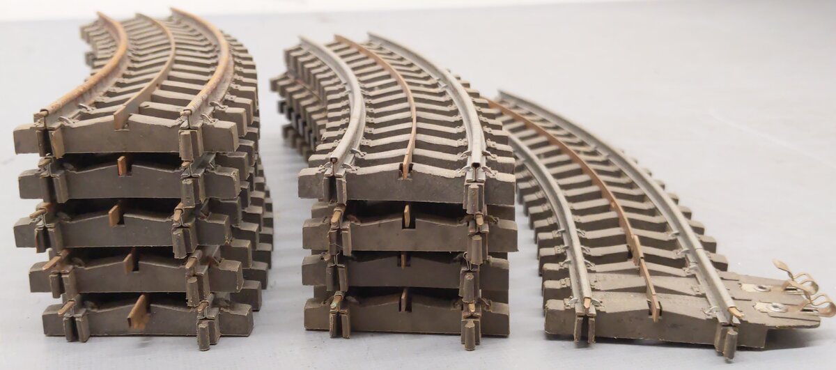 Lionel 49 Vintage O "Super O" Insulated Curved Track (10)