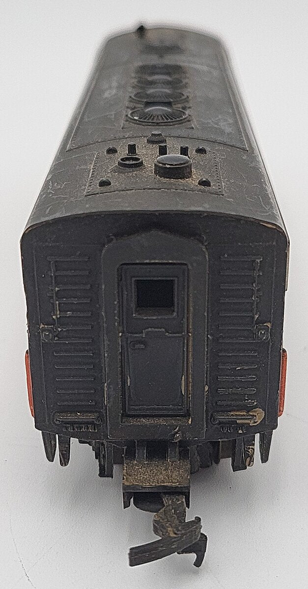 Revell HO Scale New Haven Diesel Locomotive #2011 VG