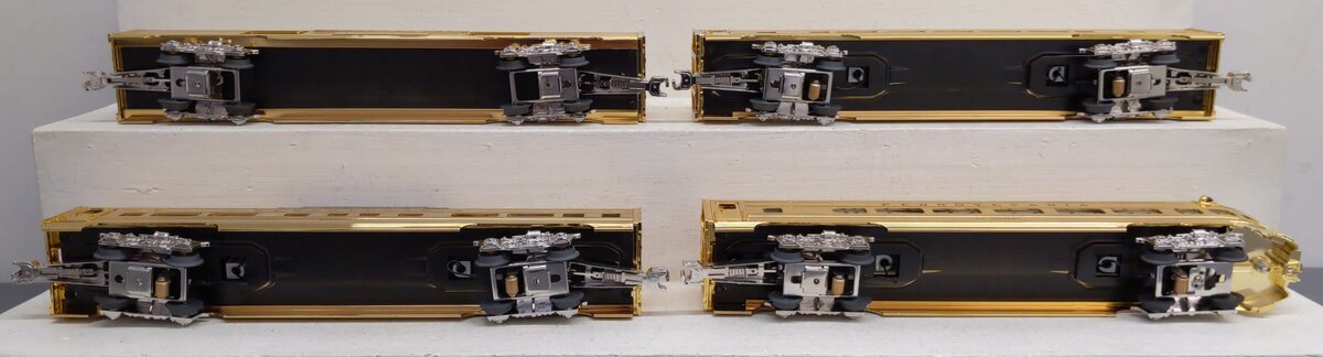 MTH 30-6707 O PRR 60' 18K Gold Plated Aluminum Passenger Car Set (Set of 4) EX/Box