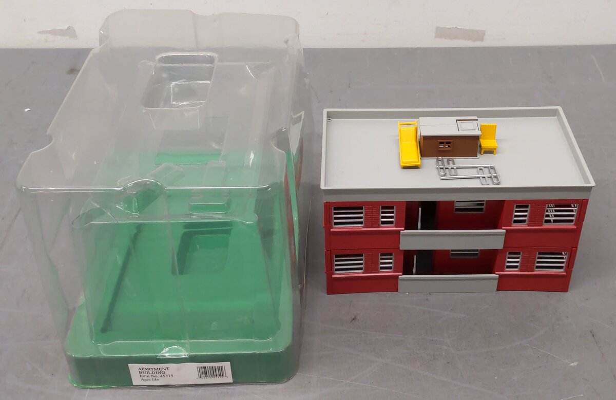Bachmann 45315 O Plasticville Built-Up Apartment Building EX/Box