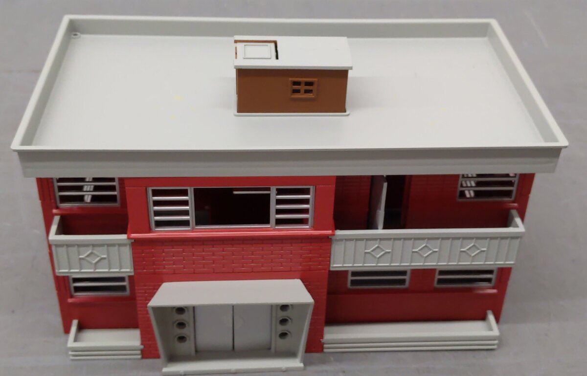 Bachmann 45315 O Plasticville Built-Up Apartment Building EX/Box