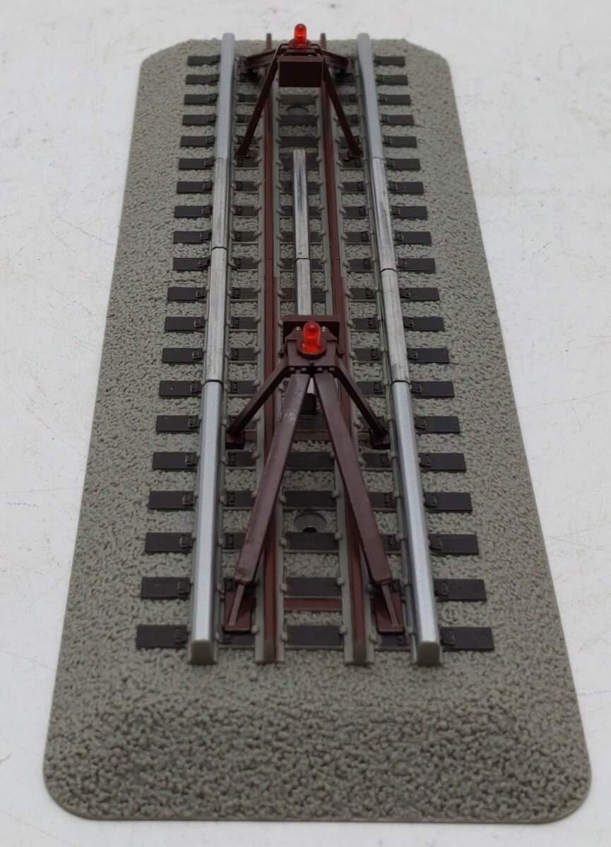 Lionel 6-12035 O Gauge FasTrack Lighted Bumpers (Pack of 2) EX/Box