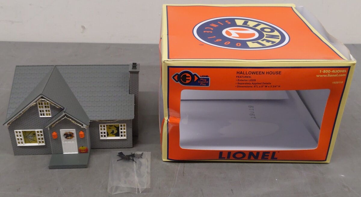 Lionel 1929110 O Plug-Expand-Play Halloween House EX/Box