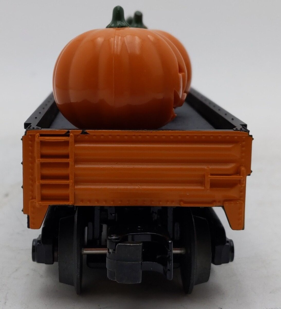 MTH 30-72192 O Halloween Gondola Car with Flickering Lighted Jack-O-Lanterns EX/Box
