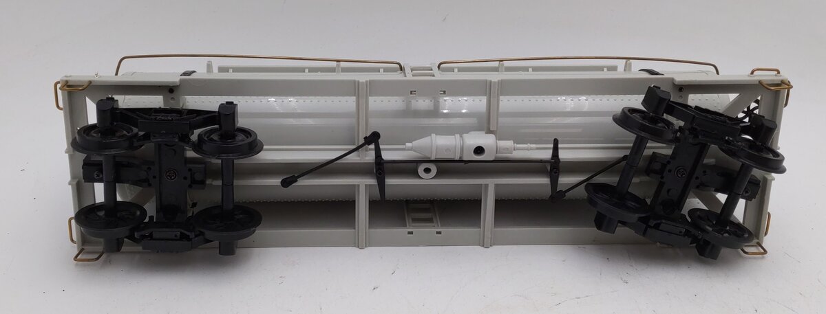 Aristo-Craft 41600 G Undecorated Triple Dome Tank Car Kit EX/Box