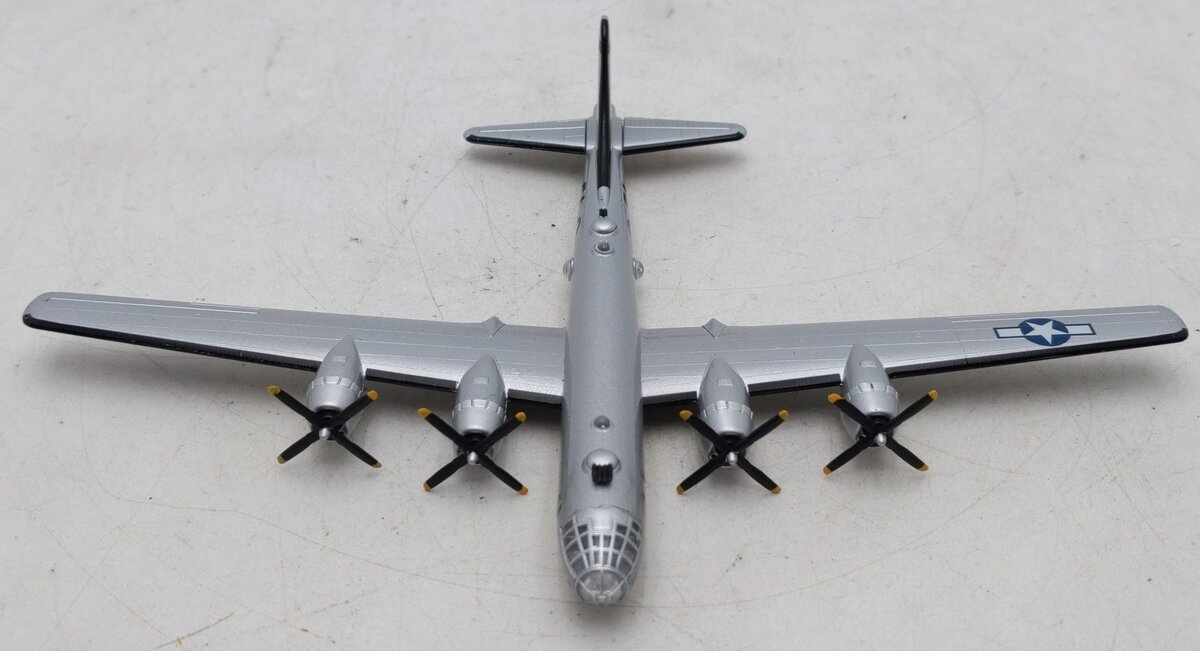 Daron Worldwide Trading PS5388-2 1:200 T-Square B-29 Museum of Flight #54 LN/Box