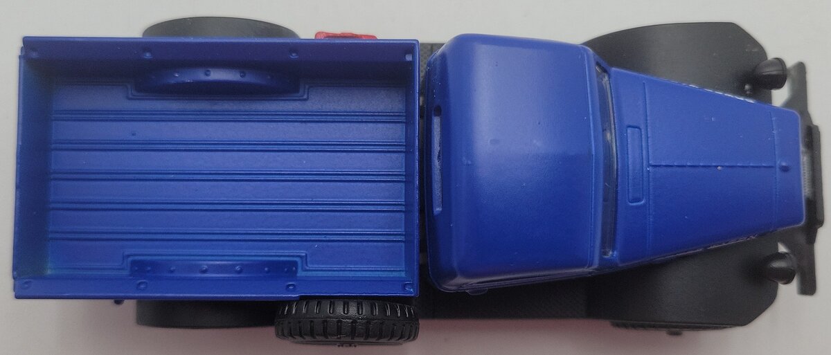 Menards 279-9393 1:48 Blue 1947 Power Wagon Truck EX/Box