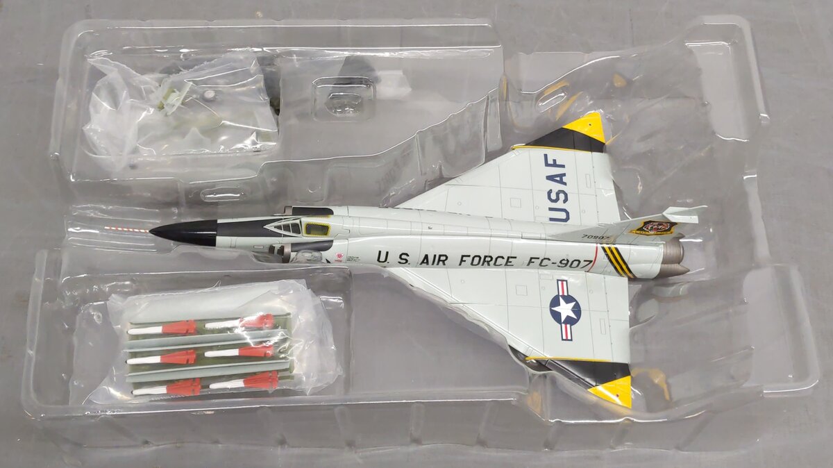 Hobby Master HA3105 1:72 F-102A Delta Dagger Fighter Jet LN/Box