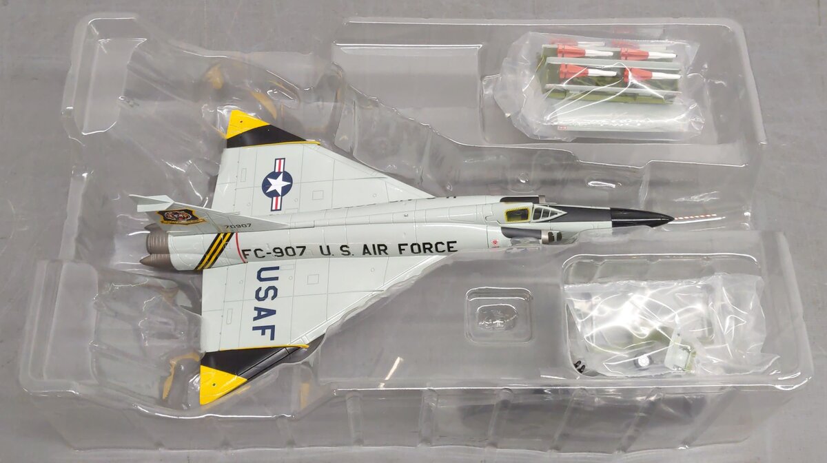 Hobby Master HA3105 1:72 F-102A Delta Dagger Fighter Jet LN/Box